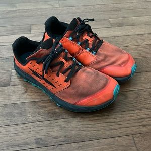 Men’s Altra Superior 5 Size 9.5 Running and Trail Shoe